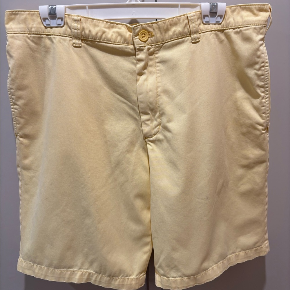 Club Room Yellow Flat Front Shorts Size 34 Waist